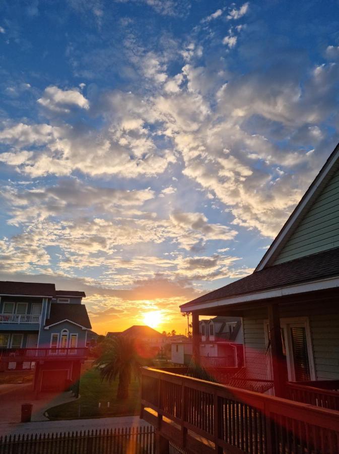 The Vista Of Palm Beach Galveston Exteriör bild